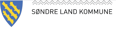 Rexuma vårdrumspanel Logotyp för Søndre Land Kommune, bestående av en blå sköld med tre gula diagonala mönster till vänster och texten "SØNDRE LAND KOMMUNE" i svart, med en sicksacklinje ovanför - designen påminner om element i Vårdrumspanel på sjukhus.
